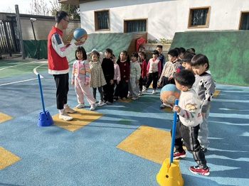 无锡市和鸣幼儿园：从“爸爸课堂”到“学联体现场”：一场篮球活动中的教师学习与对话